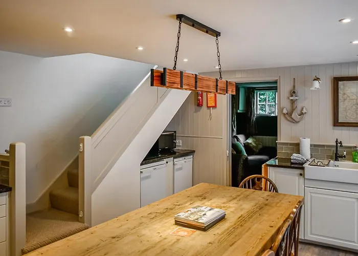 Ewden * Robin Hood's Bay